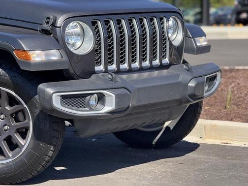 2023 Jeep Gladiator Overland