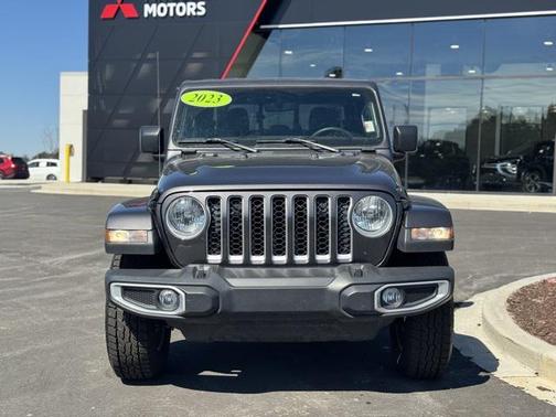 2023 Jeep Gladiator Overland