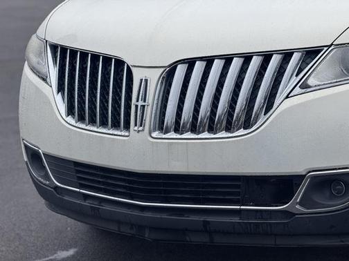 2013 Lincoln MKX Base