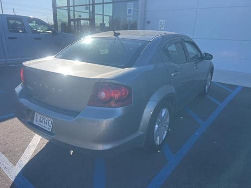 2012 Dodge Avenger SE