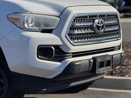 2016 Toyota Tacoma SR