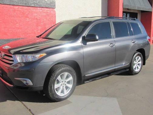 2012 Toyota Highlander SE