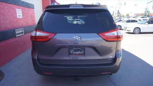 2018 Toyota Sienna XLE