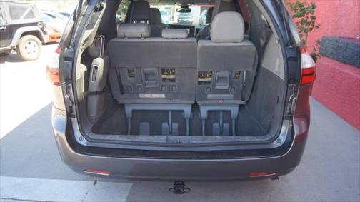2018 Toyota Sienna XLE