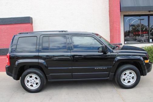 Photo 1 of 19 of 2016 Jeep Patriot Sport