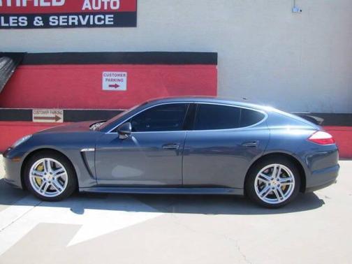 2010 Porsche Panamera 4S