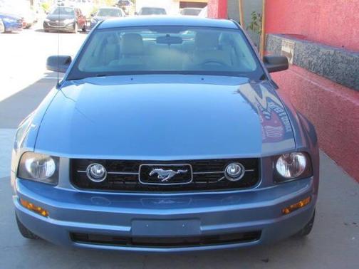 2006 Ford Mustang Deluxe