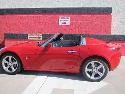 Aggressive (Victory Red) 2007 Pontiac Solstice Base 2dr Convertible