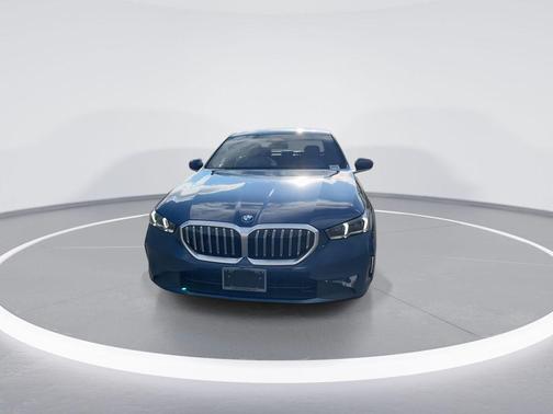 2025 BMW 530 i xDrive