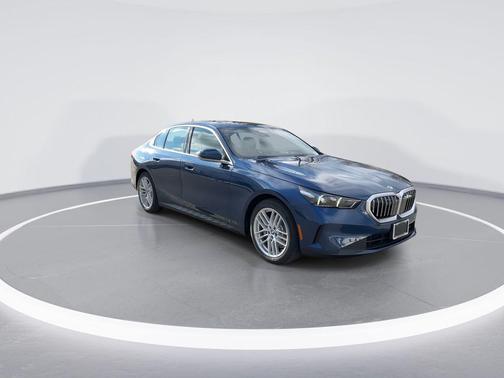 2025 BMW 530 i xDrive