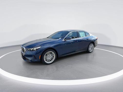 2025 BMW 530 i xDrive