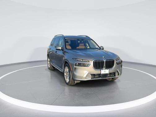 2024 BMW X7 