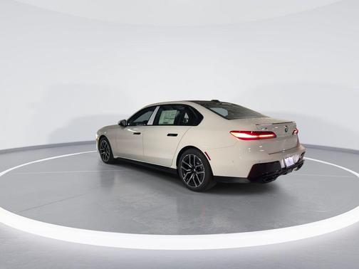 2025 BMW 760 i xDrive