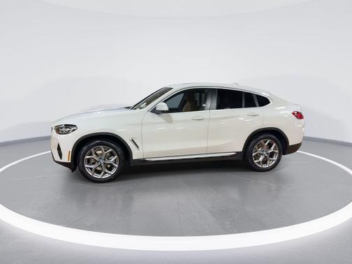 2023 BMW X4 xDrive30i
