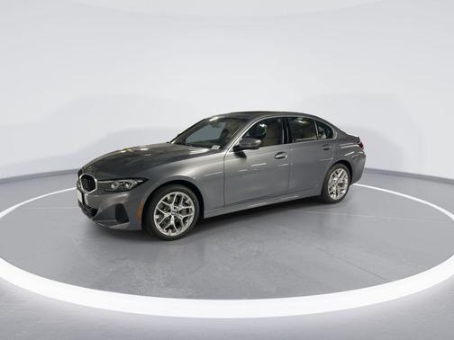 2025 BMW 330 i xDrive
