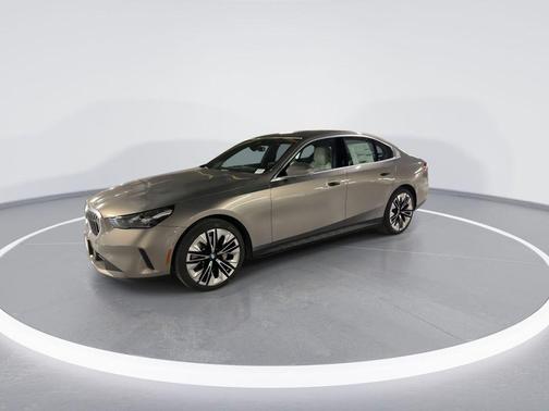 2025 BMW 530 i xDrive