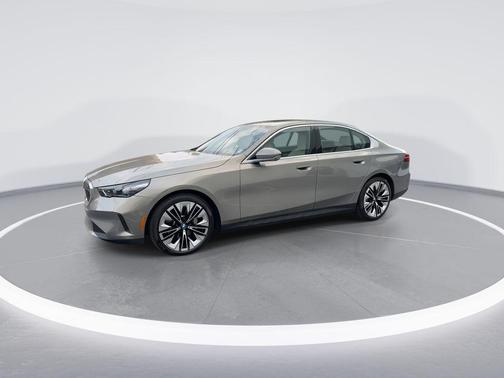 2025 BMW 530 i xDrive