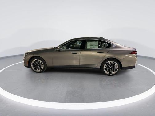 2025 BMW 530 i xDrive