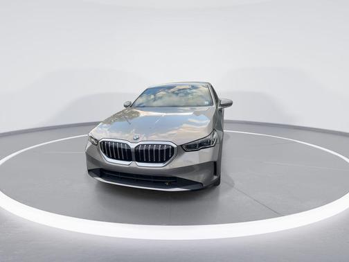 2025 BMW 530 i xDrive