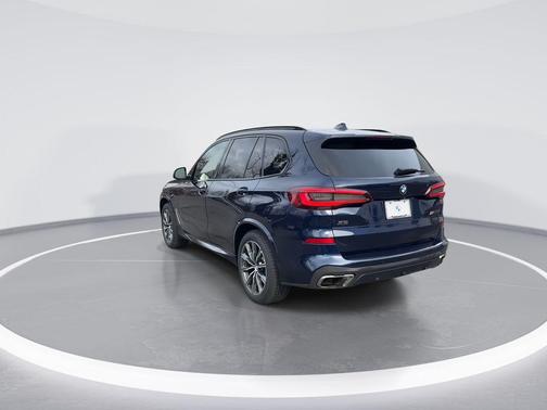 2021 BMW X5 M50i