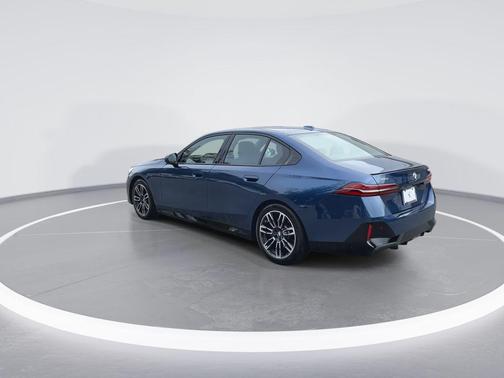 2025 BMW 530 i xDrive