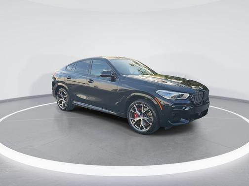 2023 BMW X6 M50i