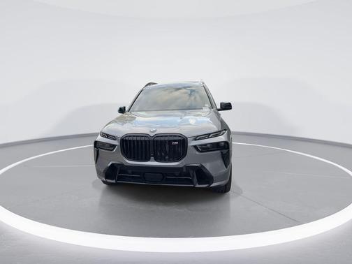 2026 BMW X7 M60i