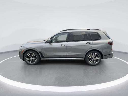2026 BMW X7 M60i