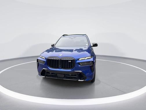 2025 BMW X7 M60i