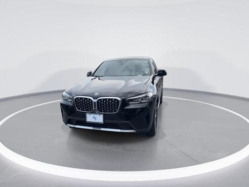 2023 BMW X4 xDrive30i