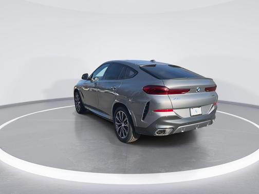 2026 BMW X6 xDrive40i