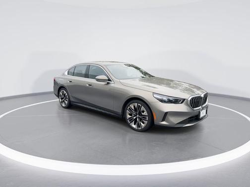 2025 BMW 530 i xDrive