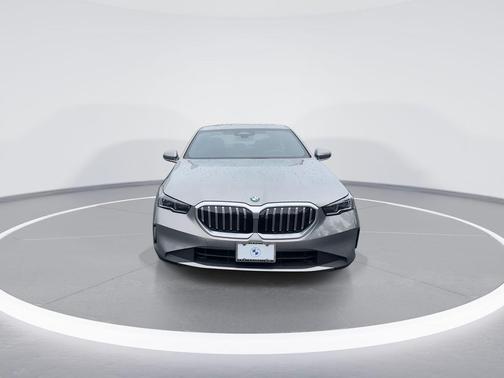 2025 BMW 530 i xDrive