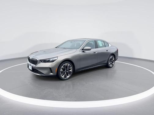 2025 BMW 530 i xDrive