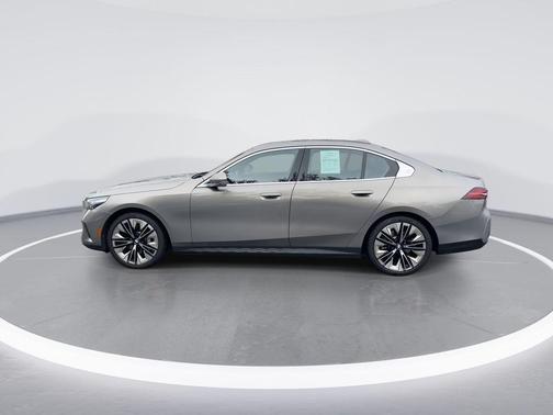 2025 BMW 530 i xDrive
