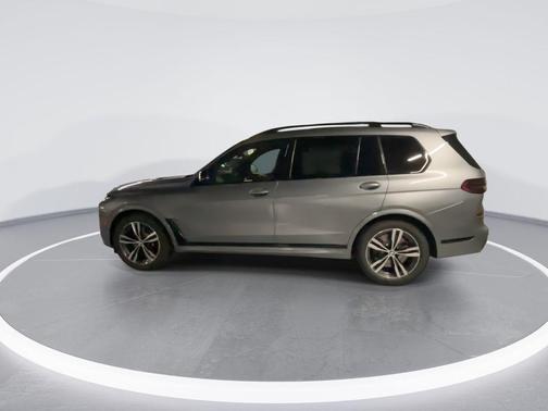 2026 BMW X7 M60i
