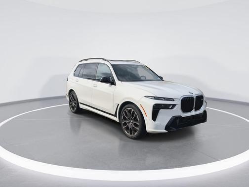 2025 BMW X7 M60i