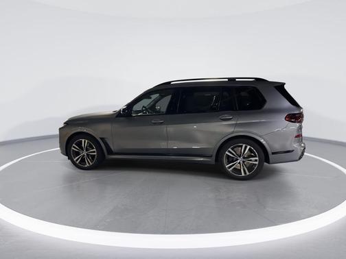 2026 BMW X7 M60i