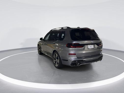 2026 BMW X7 M60i