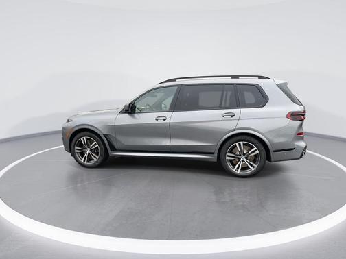 2026 BMW X7 M60i