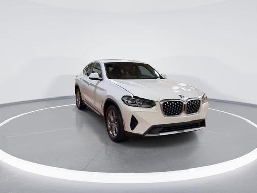 2023 BMW X4 xDrive30i