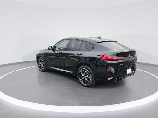 2023 BMW X4 M40i