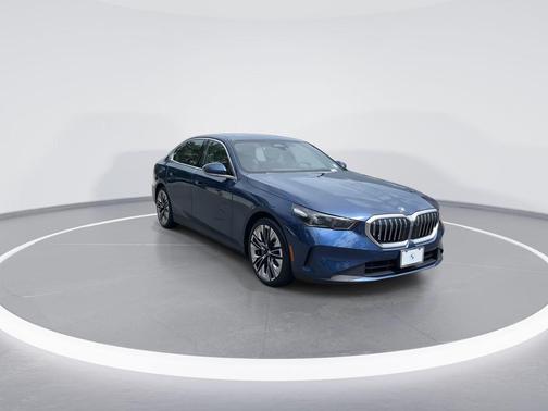 2025 BMW 530 i xDrive
