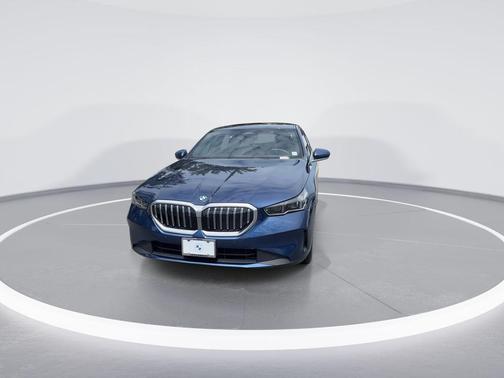 2025 BMW 530 i xDrive