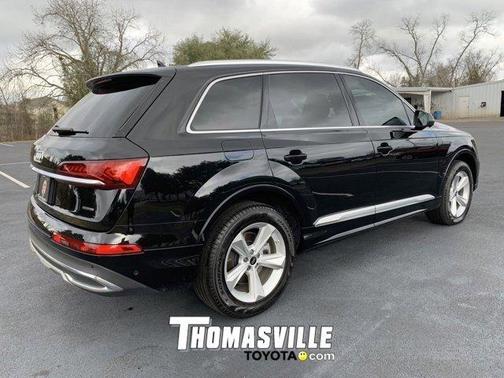 Photo 5 of 50 of 2022 Audi Q7 55 Premium Plus