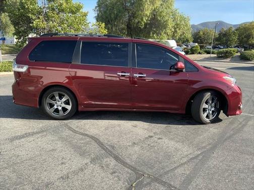 2017 Toyota Sienna SE