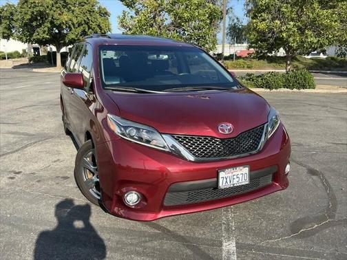 2017 Toyota Sienna SE