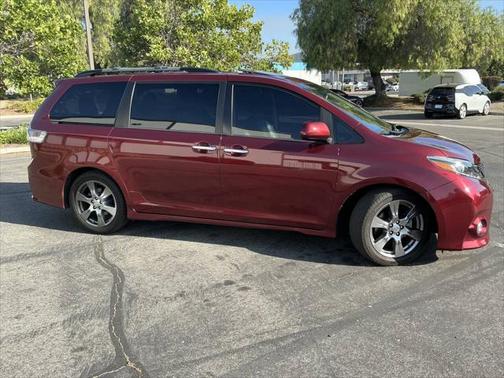 2017 Toyota Sienna SE