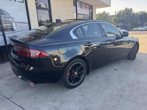 2018 Jaguar XE 25t Premium