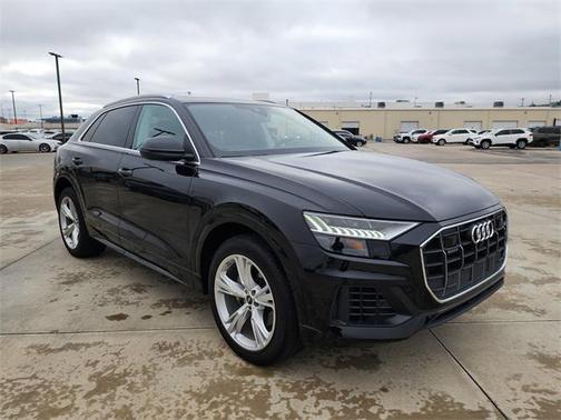 2023 Audi Q8 Premium 55 TFSI quattro Tiptronic